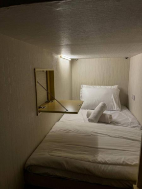 Capsule Hostel Room in Business Bay Near Downtown